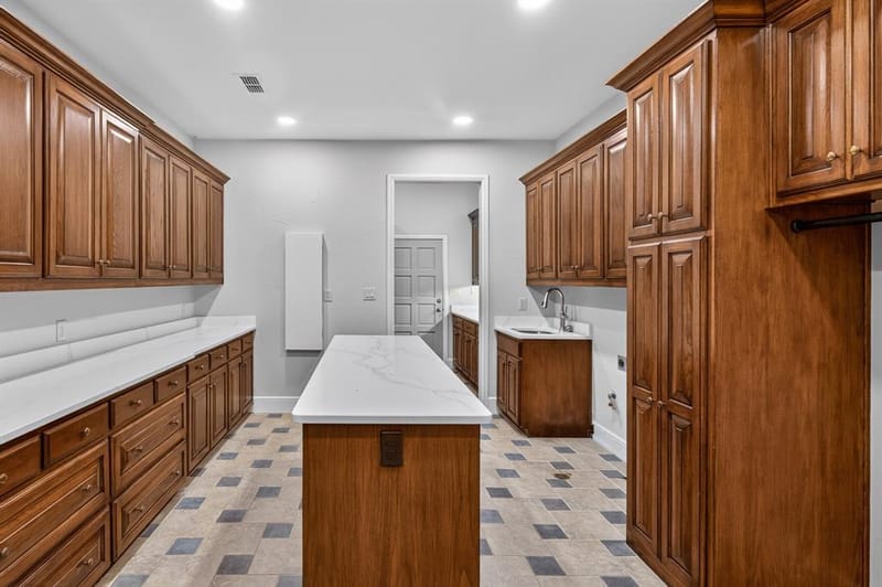 701 W Walcott Street, Pilot Point TX 76258 - Photo 36
