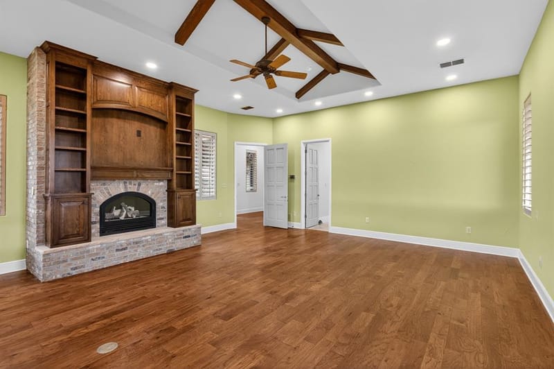 701 W Walcott Street, Pilot Point TX 76258 - Photo 28