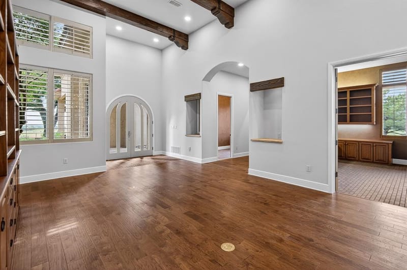 701 W Walcott Street, Pilot Point TX 76258 - Photo 19