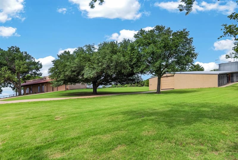 701 W Walcott Street, Pilot Point TX 76258 - Photo 39