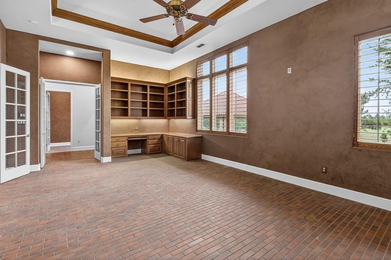 701 W Walcott Street, Pilot Point TX 76258 - Photo 25