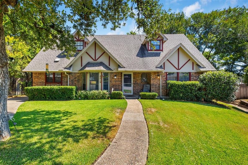 4219 Pleasant Oaks Court, Arlington TX 76016