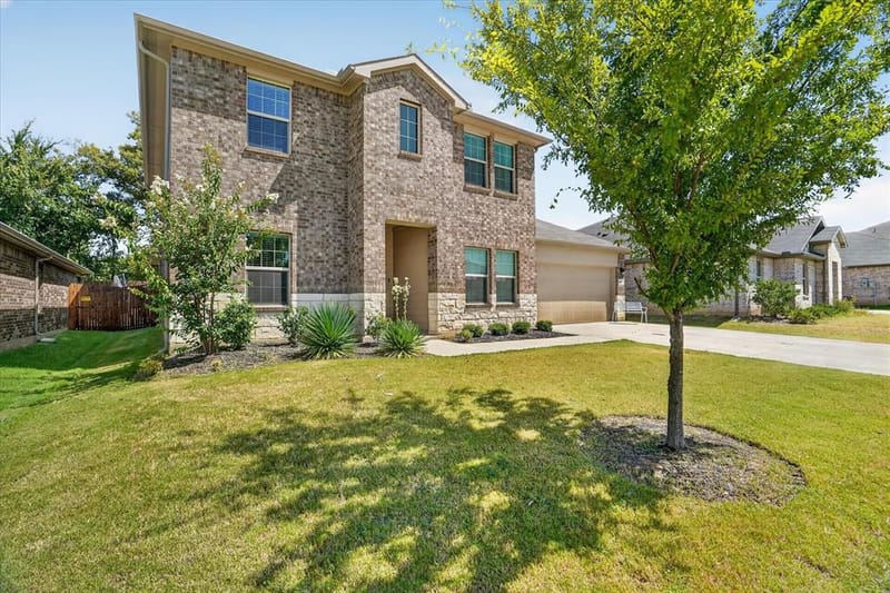 1425 Bennett Drive, Burleson TX 76028 - Photo 7