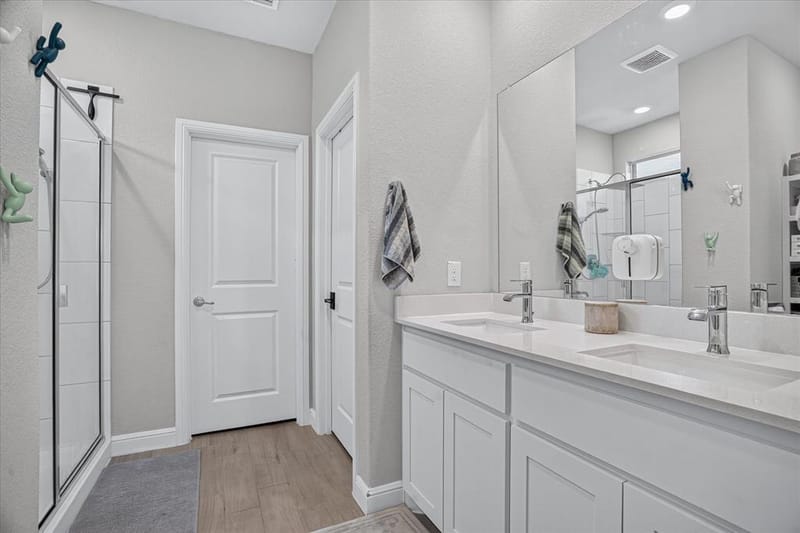 1425 Bennett Drive, Burleson TX 76028 - Photo 24