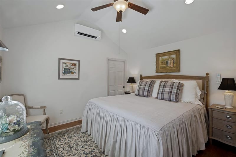 8901 Crestview Drive, Denton TX 76207 - Photo 24