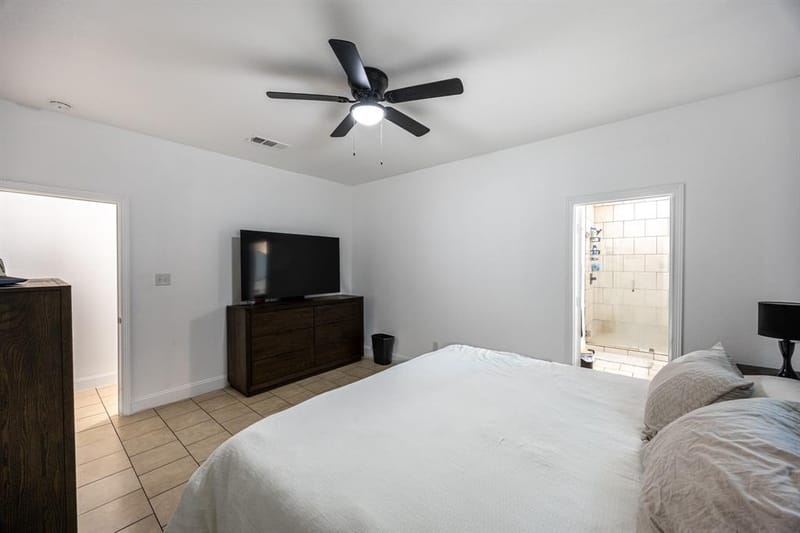1236 E Fogg Street, Fort Worth TX 76115 - Photo 9