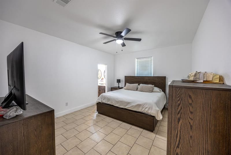 1236 E Fogg Street, Fort Worth TX 76115 - Photo 8
