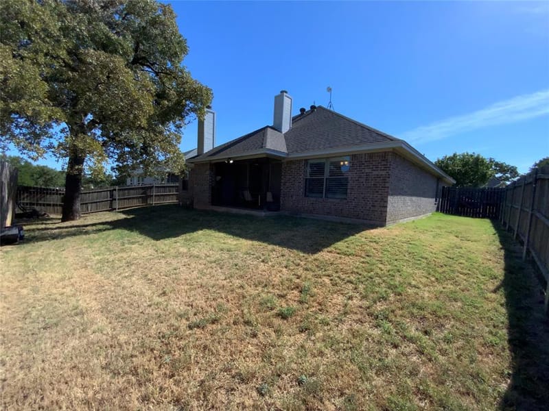 1211 Butterfield Street, Bridgeport TX 76426 - Photo 13