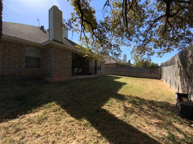 1211 Butterfield Street, Bridgeport TX 76426 - Photo 12