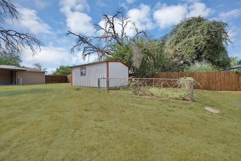 116 Westline Road, Azle TX 76020 - Photo 32