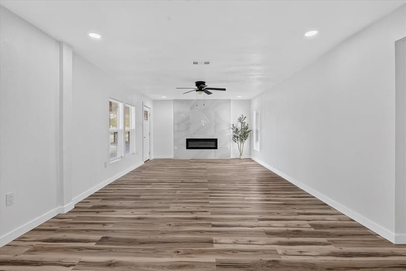 613 W Main Street, Crowley TX 76036 - Photo 4