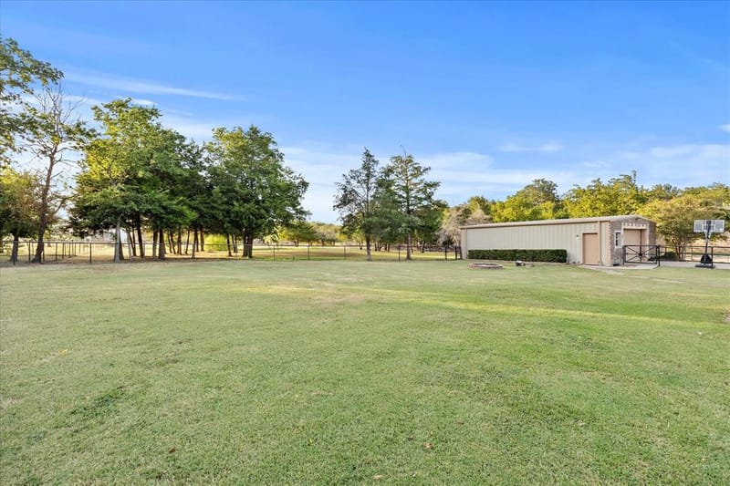 330 Cattlemans Trail, Royse City TX 75189 - Photo 11