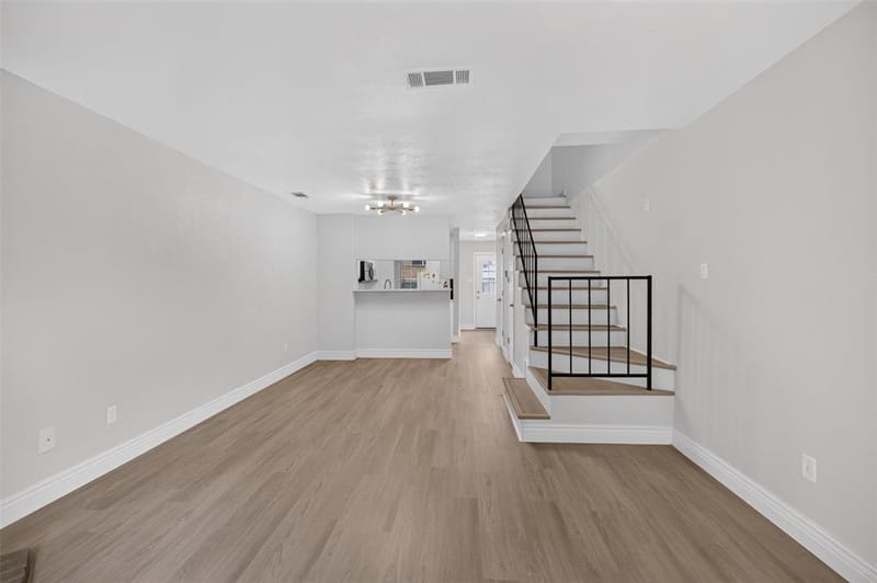 621 Carriagehouse Lane # 8F, Garland TX 75040 - Photo 6