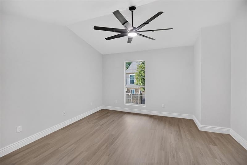 621 Carriagehouse Lane # 8F, Garland TX 75040 - Photo 17