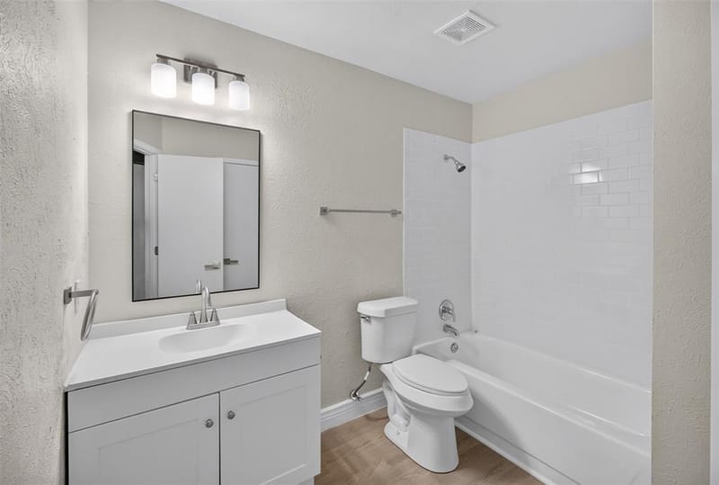 621 Carriagehouse Lane # 8F, Garland TX 75040 - Photo 20