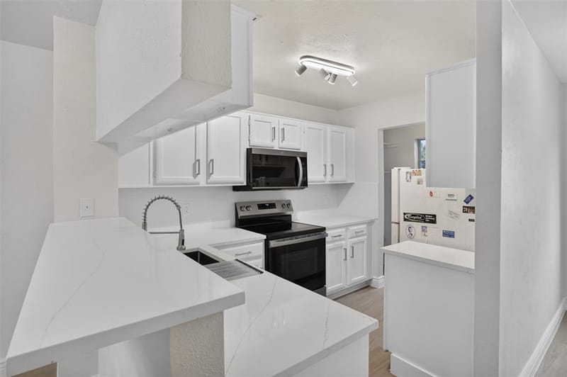 621 Carriagehouse Lane # 8F, Garland TX 75040 - Photo 9