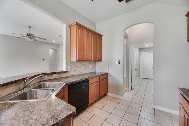 1517 White Willow Lane, Arlington TX 76002 - Photo 12