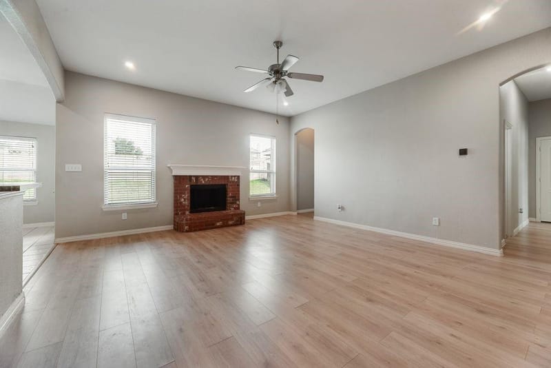 1517 White Willow Lane, Arlington TX 76002 - Photo 7