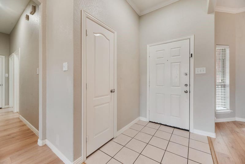1517 White Willow Lane, Arlington TX 76002 - Photo 4