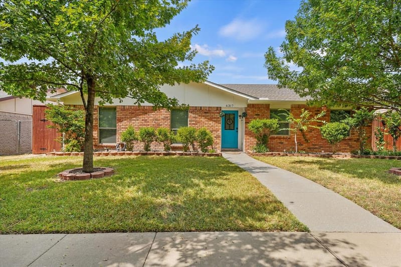 6317 Briar Knoll Drive, Garland TX 75043