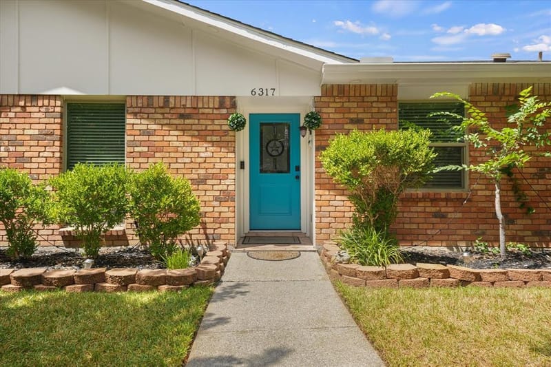 6317 Briar Knoll Drive, Garland TX 75043 - Photo 5