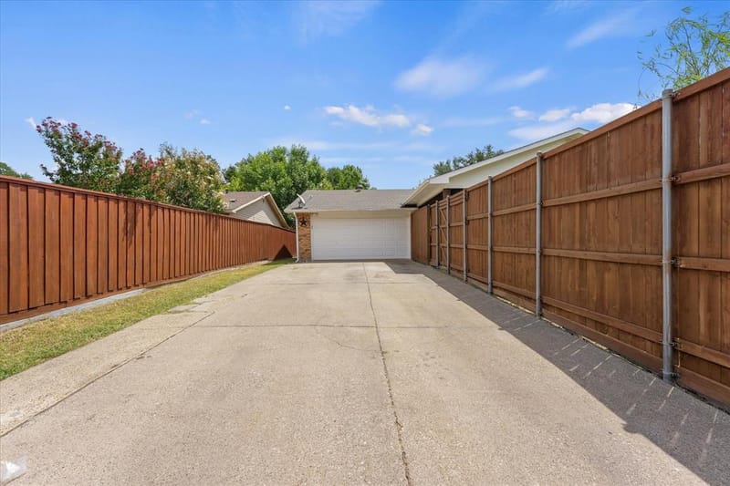 6317 Briar Knoll Drive, Garland TX 75043 - Photo 25