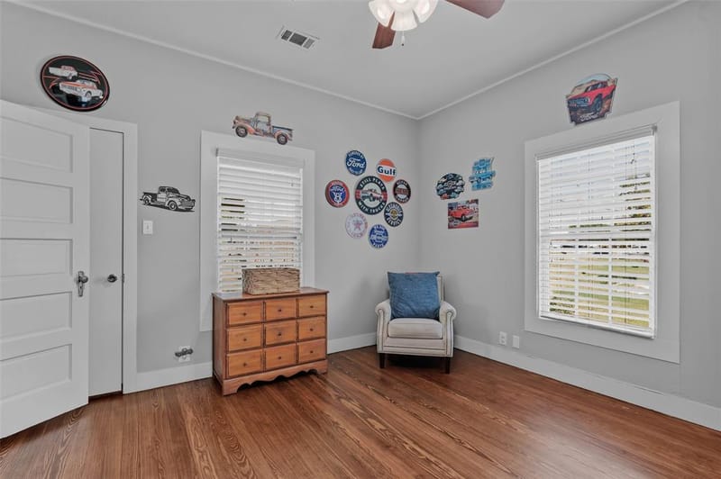 700 Elm Street, Sanger TX 76266 - Photo 12