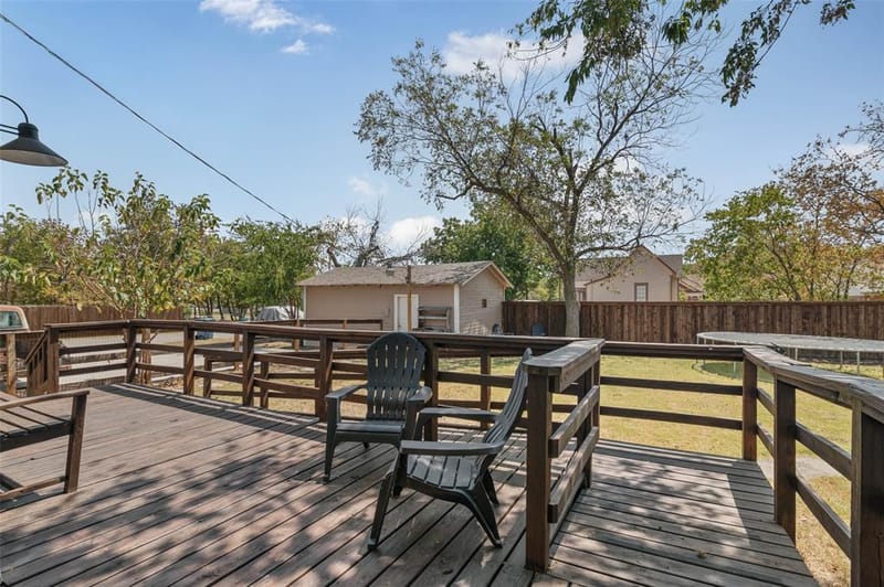 700 Elm Street, Sanger TX 76266 - Photo 24