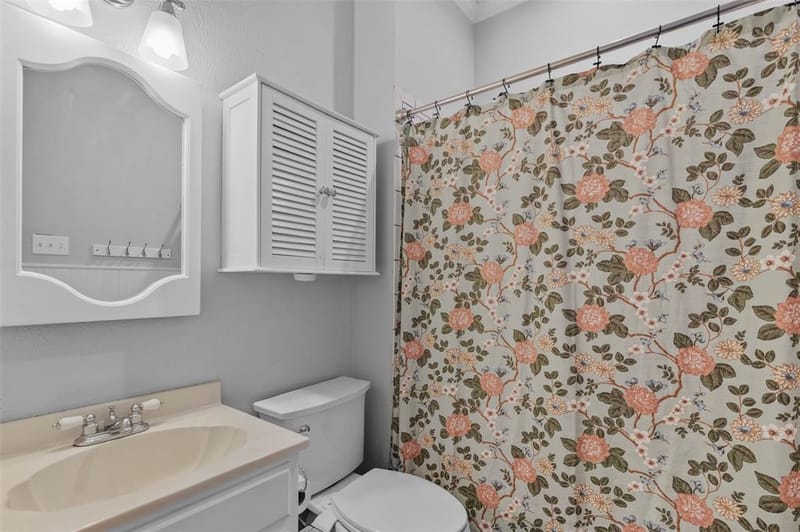 700 Elm Street, Sanger TX 76266 - Photo 14