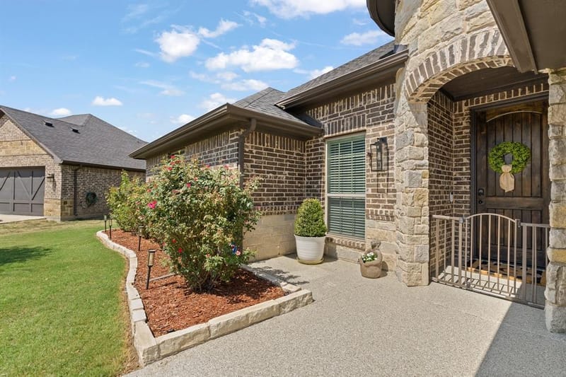 103 Nolan River Run, Godley TX 76044 - Photo 7
