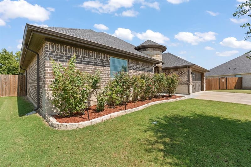 103 Nolan River Run, Godley TX 76044 - Photo 8