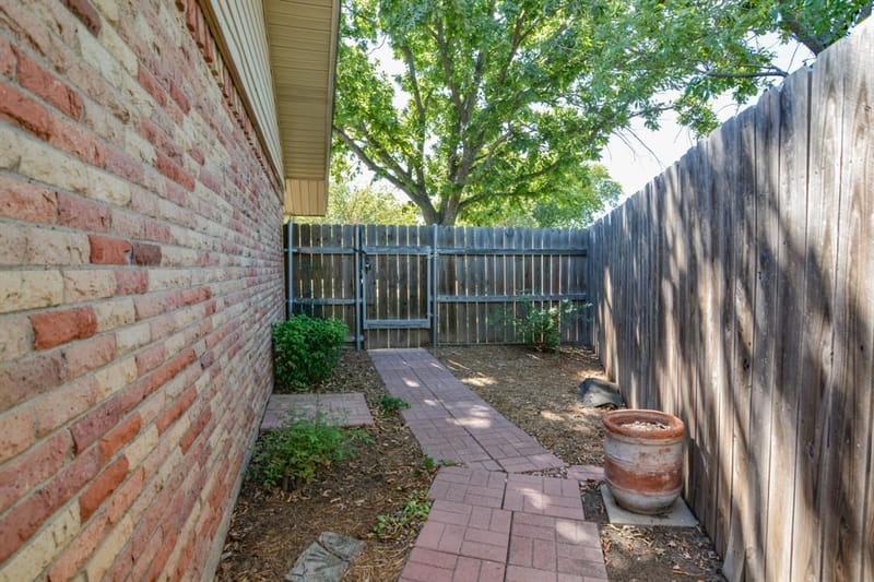 1207 Lynnwood Drive, Cleburne TX 76033 - Photo 34