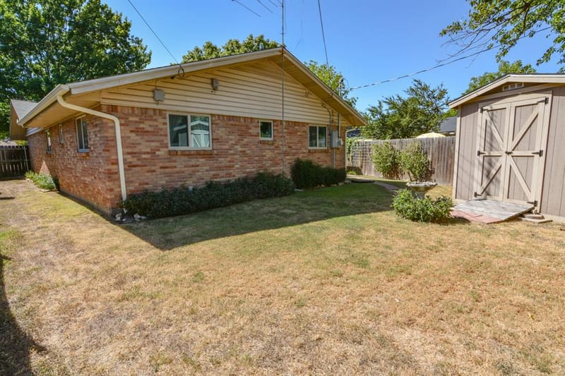 1207 Lynnwood Drive, Cleburne TX 76033 - Photo 38
