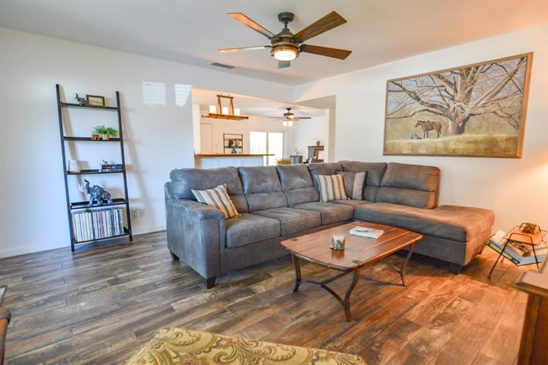 1207 Lynnwood Drive, Cleburne TX 76033 - Photo 8