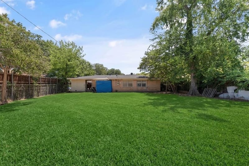915 Liberty Drive, Irving TX 75061 - Photo 13