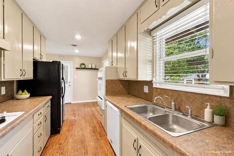 204 University Drive, Arlington TX 76013 - Photo 7