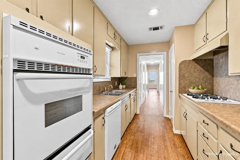 204 University Drive, Arlington TX 76013 - Photo 5