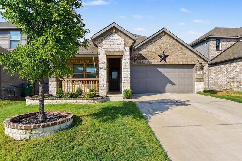 1421 Rolling Fox Drive, Forney TX 75126