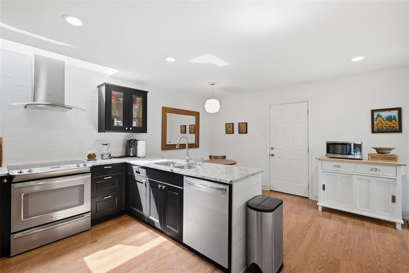 4040 Rive Lane, Addison TX 75001 - Photo 12