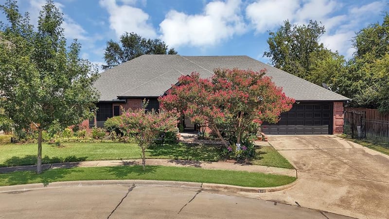 2716 Rochelle Point, Irving TX 75062