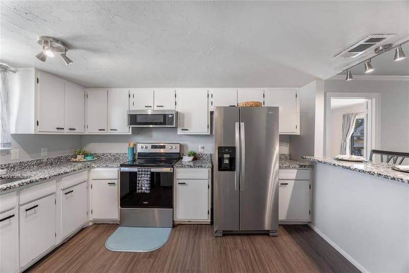 108 Harbor Drive # 204, Runaway Bay TX 76426