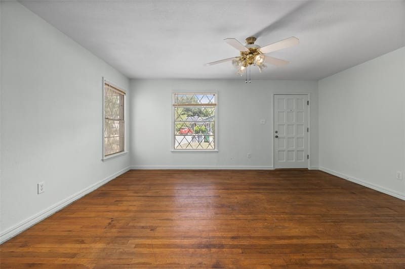 4406 Wayne Court S, Haltom City TX 76117 - Photo 6