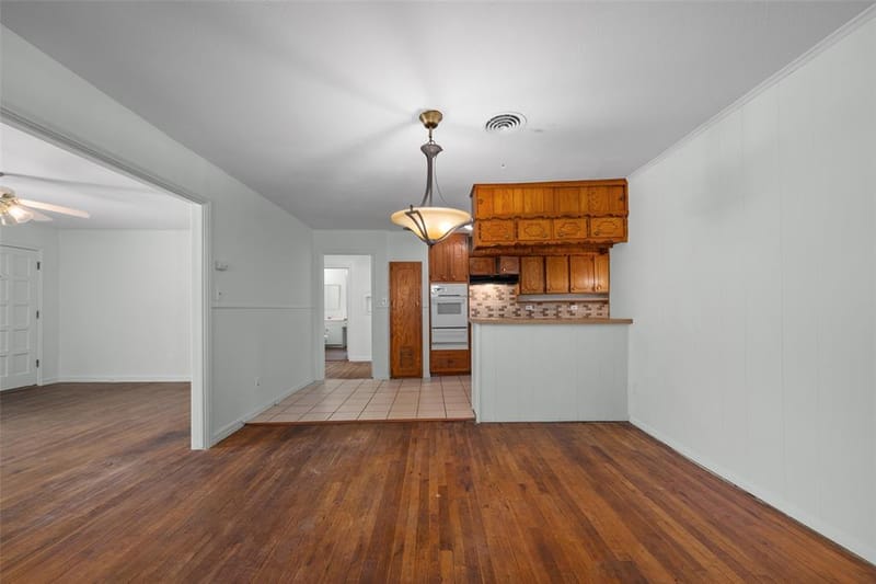 4406 Wayne Court S, Haltom City TX 76117 - Photo 3