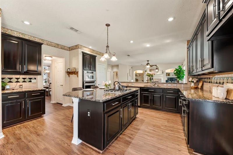 6605 Fox Glen Drive, Arlington TX 76001 - Photo 17