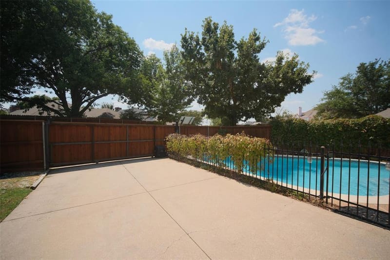 1804 Canoe Way, Carrollton TX 75010 - Photo 40