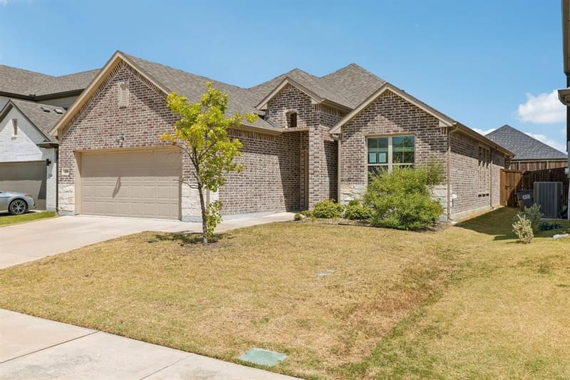 395 Waters Ridge Drive, Lavon TX 75166 - Photo 2