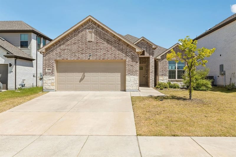 395 Waters Ridge Drive, Lavon TX 75166