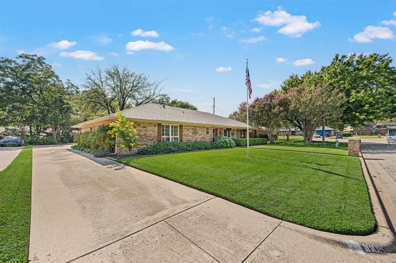 1608 Delta Drive, Arlington TX 76012 - Photo 3