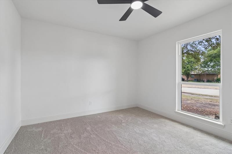 4801 Elm Ridge Lane, Garland TX 75044 - Photo 20