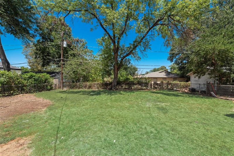 6617 Greenlee Street, Fort Worth TX 76112 - Photo 22